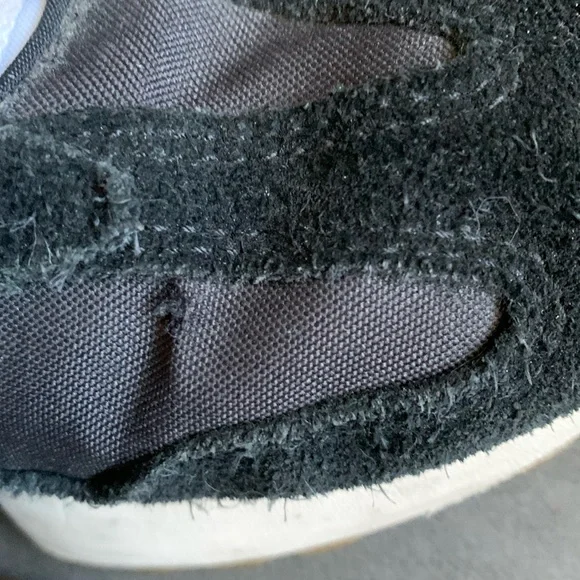 New Balance 327 size 7 1/2 sneakers - Picture 4 of 9